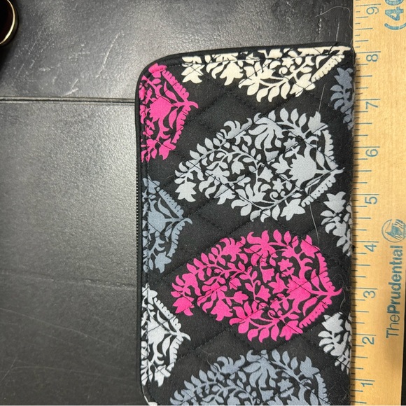 Retired Vera Bradley Zip Accordion Wallet‎ in Northern Lights - Picture 4 of 5